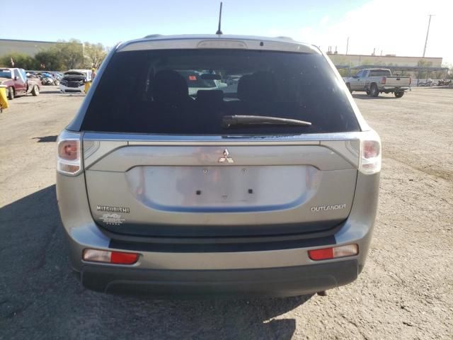 2014 Mitsubishi Outlander ES