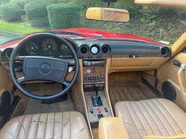 1987 Mercedes-Benz 560 SL