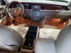 2005 Lincoln Town Car Signature Limited