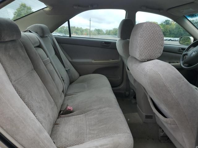 2004 Toyota Camry LE