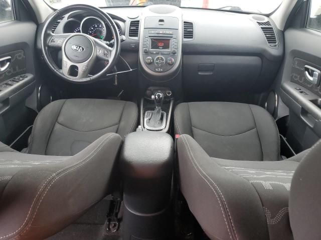 2013 KIA Soul +