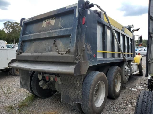 2007 Kenworth Construction T800