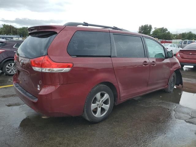 2011 Toyota Sienna LE