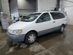 2000 Toyota Sienna LE