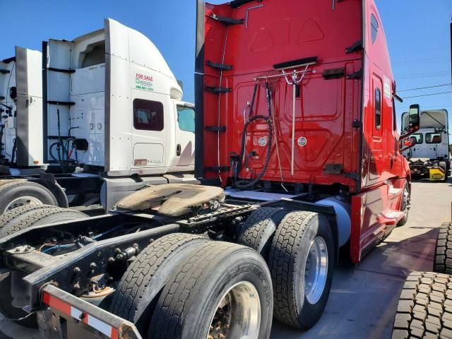 2020 Freightliner Cascadia 126