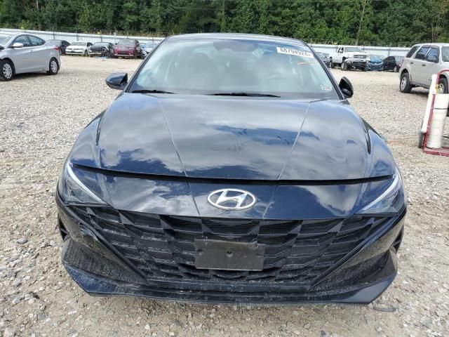 2021 Hyundai Elantra SE