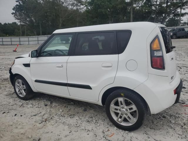 2010 KIA Soul +