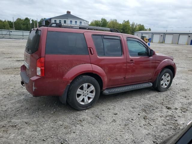 2006 Nissan Pathfinder LE