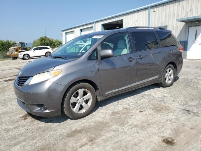 2011 Toyota Sienna LE