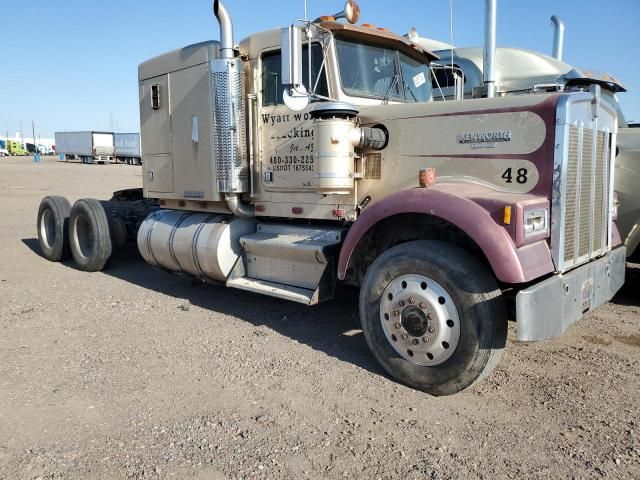 1984 Kenworth Construction W900