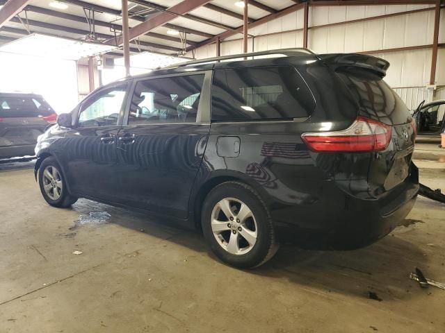 2015 Toyota Sienna LE