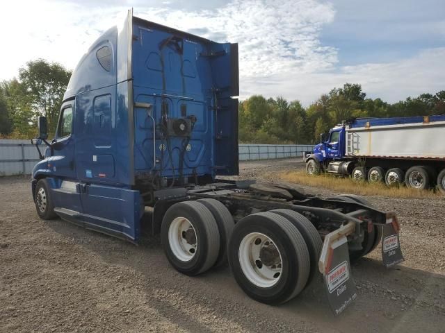 2015 Freightliner Cascadia 125