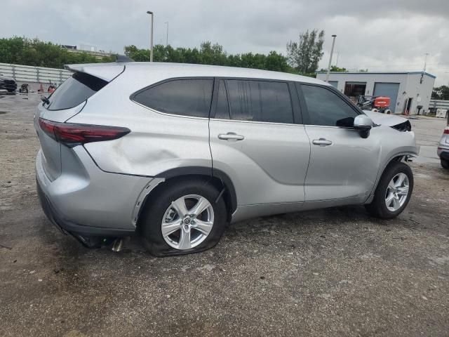 2024 Toyota Highlander LE