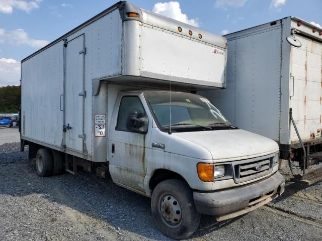 2006 Ford Econoline E450 Super Duty Cutaway Van