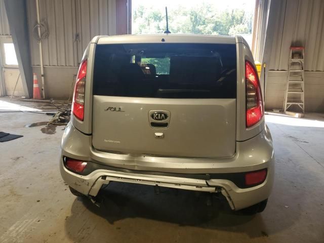 2013 KIA Soul +