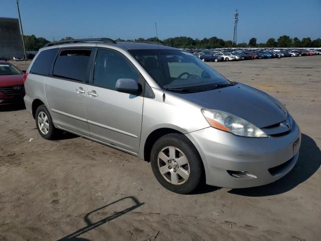 2009 Toyota Sienna CE