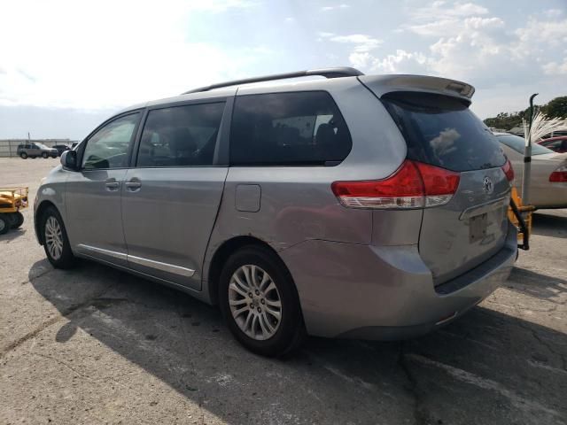 2011 Toyota Sienna XLE