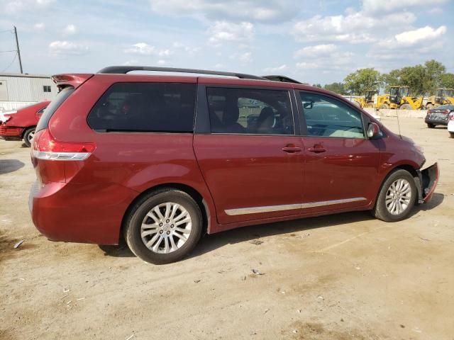 2012 Toyota Sienna XLE