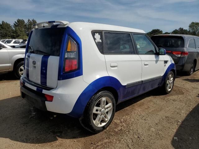 2010 KIA Soul +