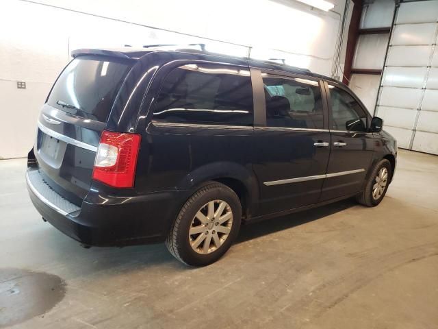 2011 Chrysler Town & Country Touring L