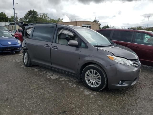 2013 Toyota Sienna XLE