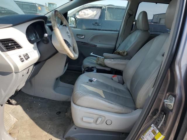 2014 Toyota Sienna XLE