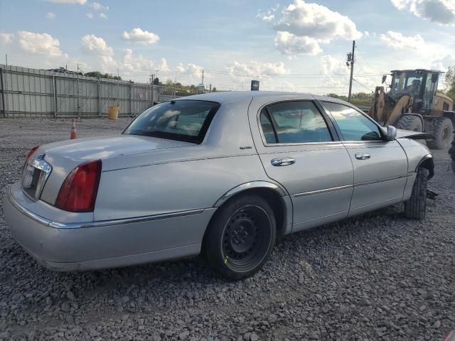 2000 Lincoln Town Car Signature