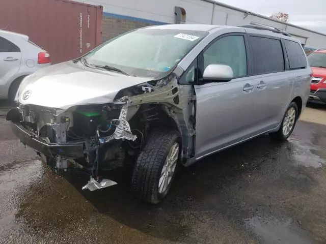 2012 Toyota Sienna LE