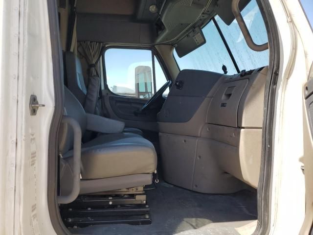 2015 Freightliner Cascadia 125