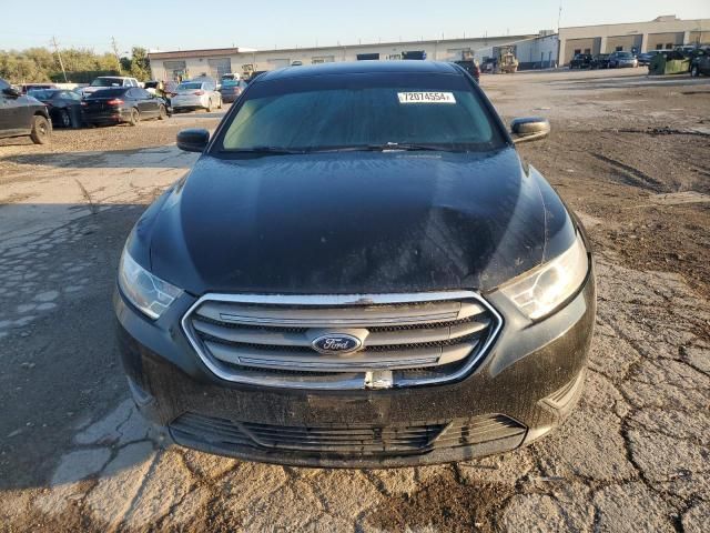 2013 Ford Taurus SE