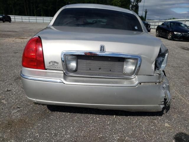 2008 Lincoln Town Car Signature Limited