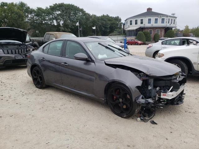 2017 Alfa Romeo Giulia TI Q4