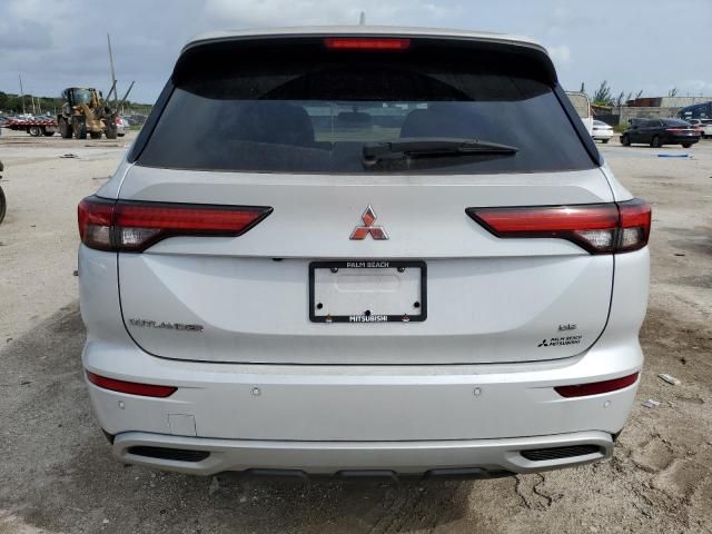 2022 Mitsubishi Outlander SE