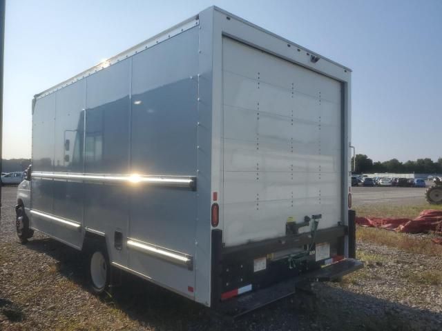 2023 Ford Econoline E350 Super Duty Cutaway Van