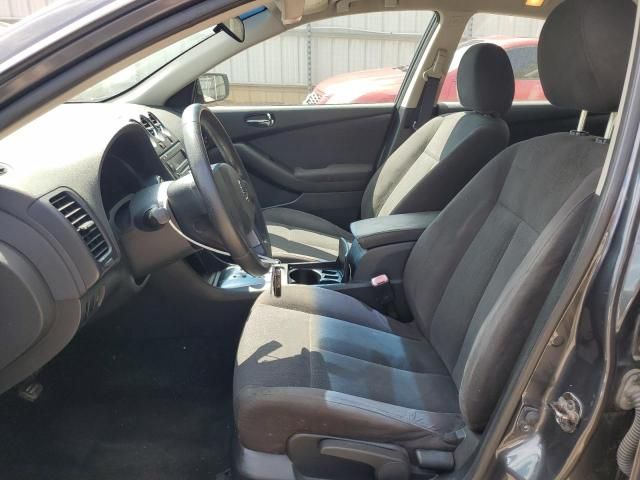 2010 Nissan Altima Base