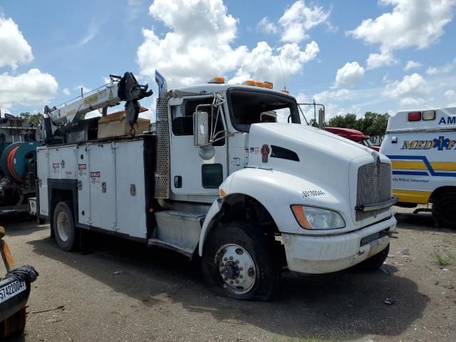 2017 Kenworth Construction T370