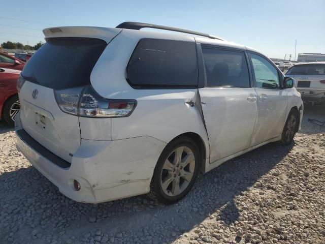 2011 Toyota Sienna Sport