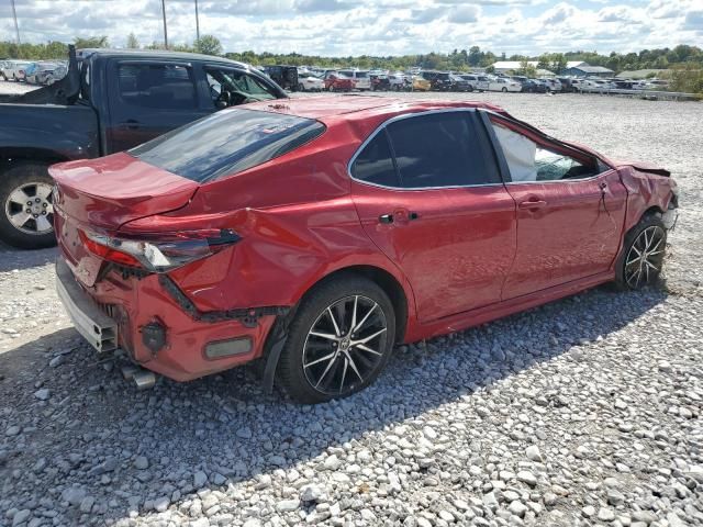 2022 Toyota Camry SE