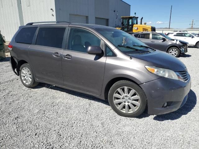 2014 Toyota Sienna XLE