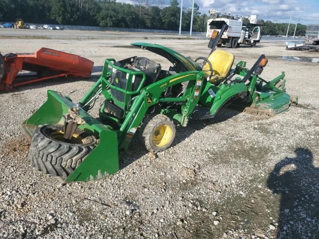 2018 John Deere 7200