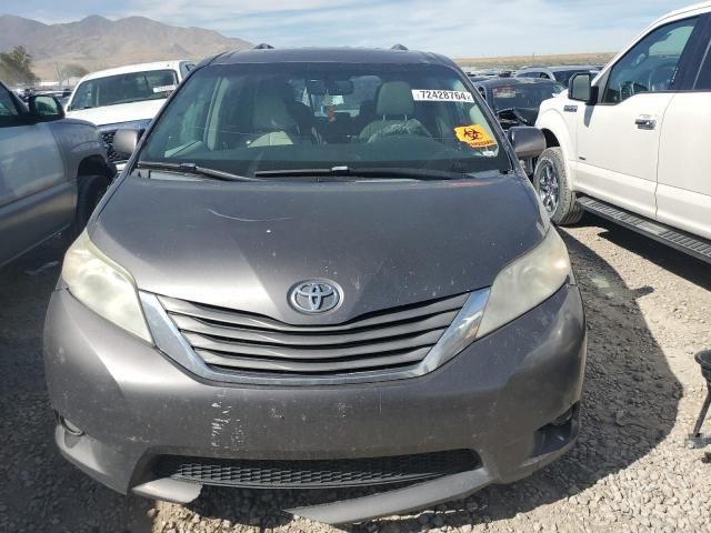 2013 Toyota Sienna XLE