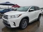 2017 Toyota Highlander SE