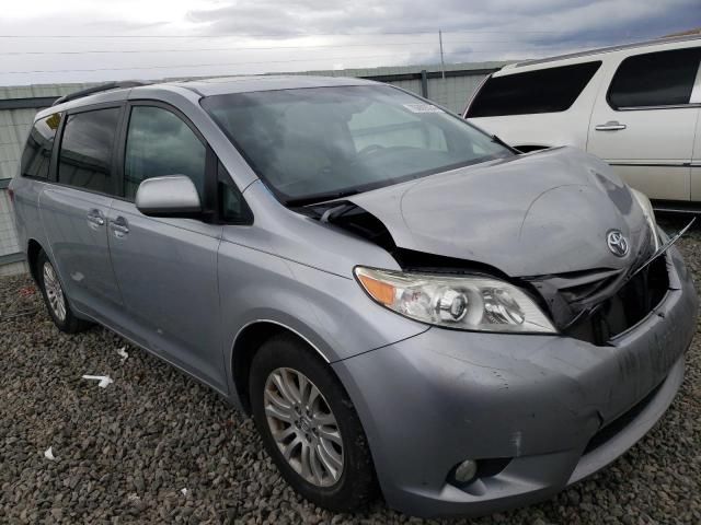 2015 Toyota Sienna XLE