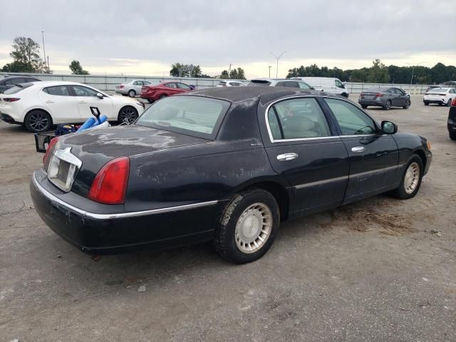 2001 Lincoln Town Car Executive