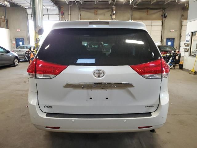 2014 Toyota Sienna XLE