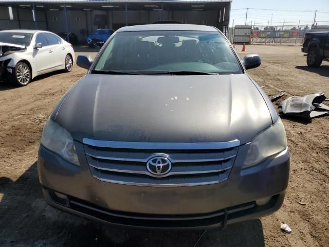 2005 Toyota Avalon XL