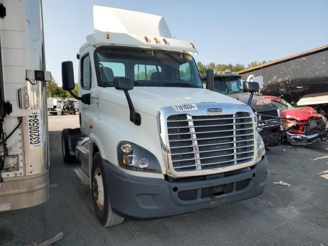 2015 Freightliner Cascadia 125