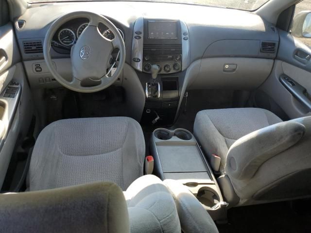 2010 Toyota Sienna CE