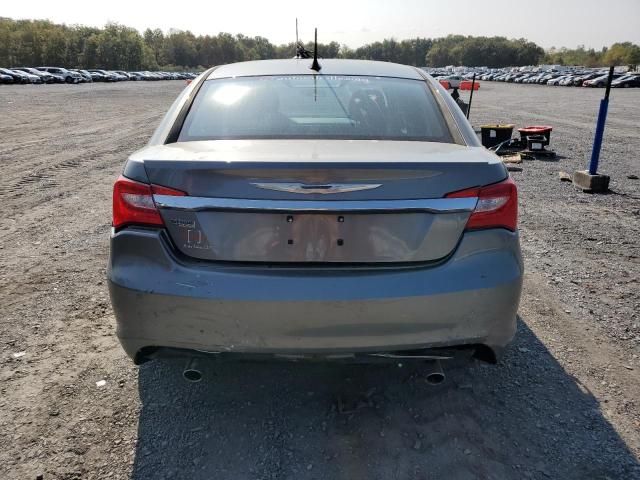 2013 Chrysler 200 Touring