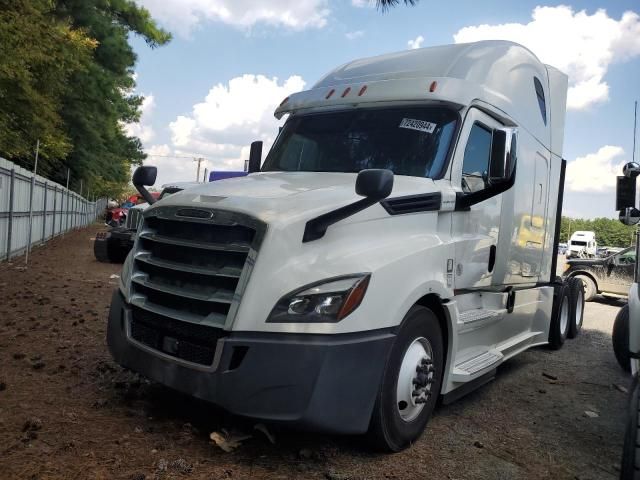 2020 Freightliner Cascadia 126